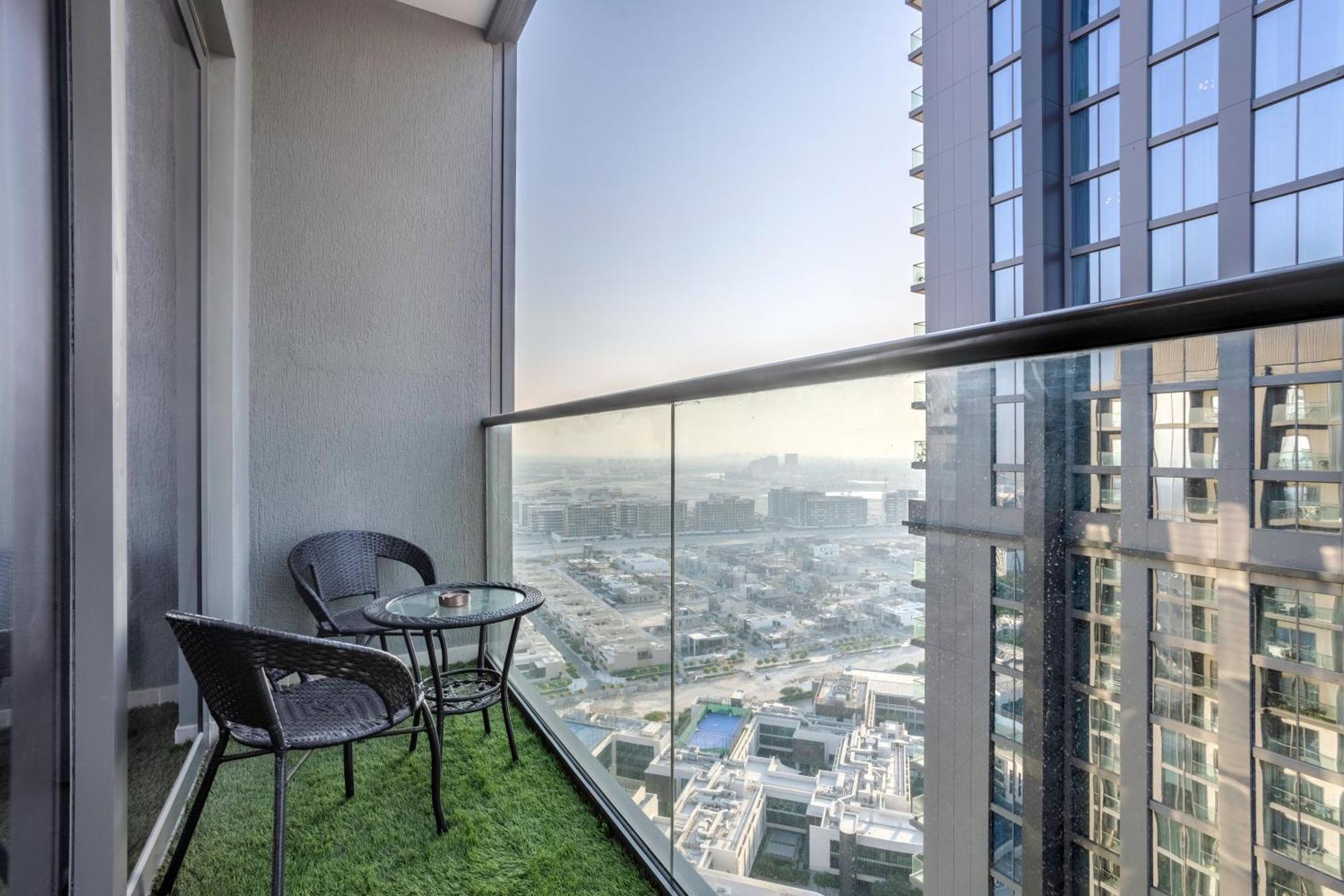 Stay By Latinem Luxury 1Br Plus Study Holiday Home Cv A2712 Near Downtown 두바이 외부 사진