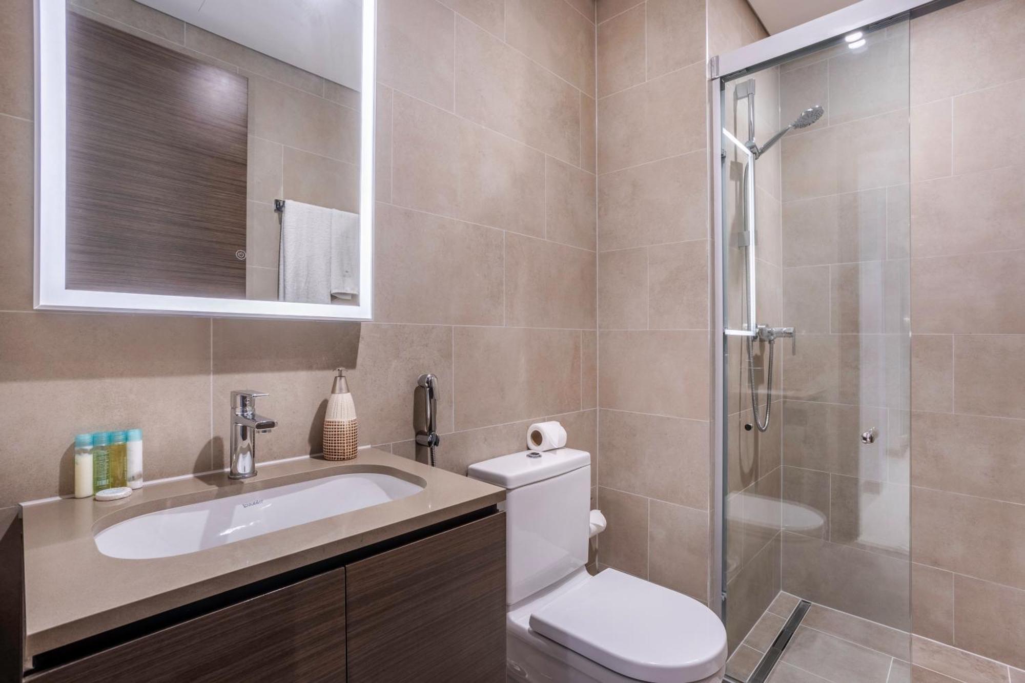 Stay By Latinem Luxury 1Br Plus Study Holiday Home Cv A2712 Near Downtown 두바이 외부 사진