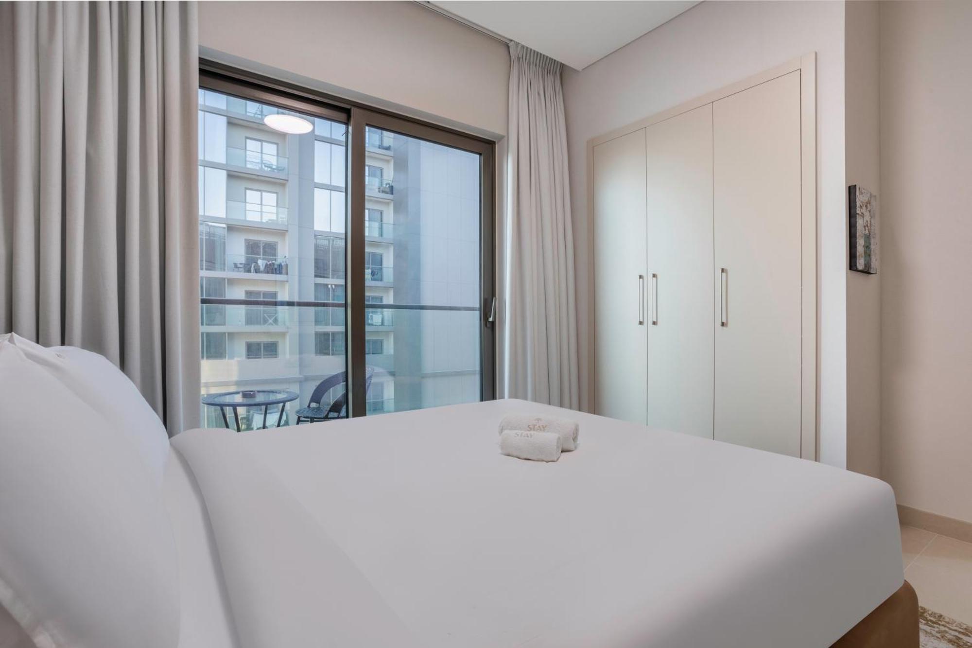 Stay By Latinem Luxury 1Br Plus Study Holiday Home Cv A2712 Near Downtown 두바이 외부 사진